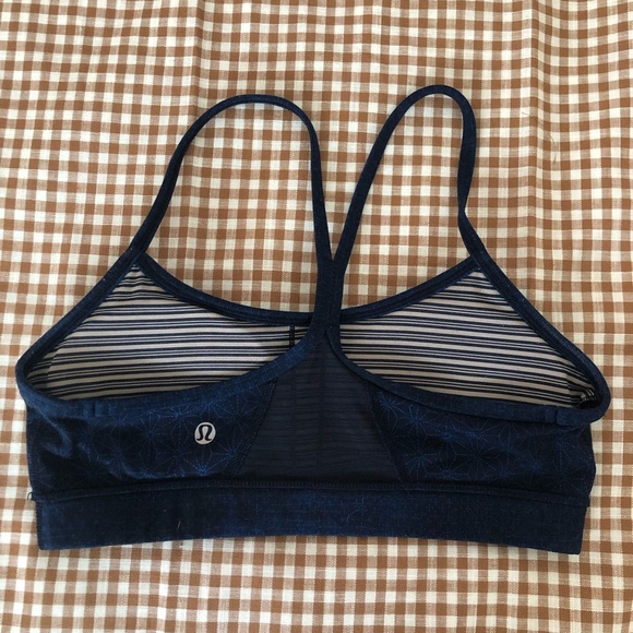 Lulu navy print sports bra - Picture 2 of 3